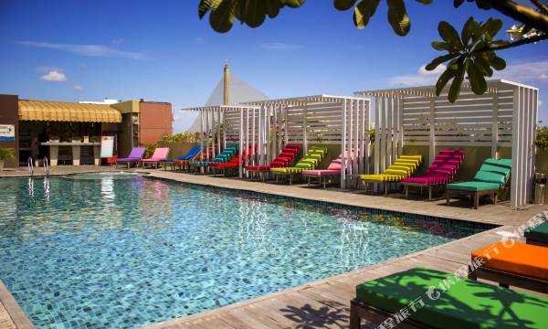 Nouvo City Hotel