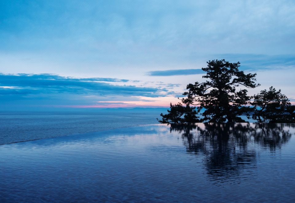 Seamore Residence의 레스토랑 내부 이미지