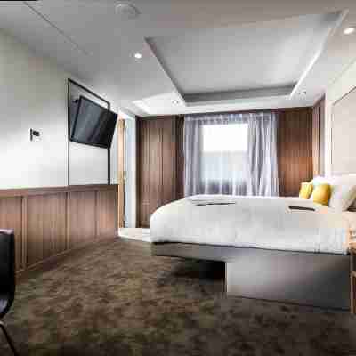 Hougoumont Hotel Rooms