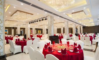Berman Hotel (Huanggang Normal University Student Street) - Housity
