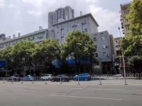 汉庭酒店(长沙火车站八一路店) - 酒店外部