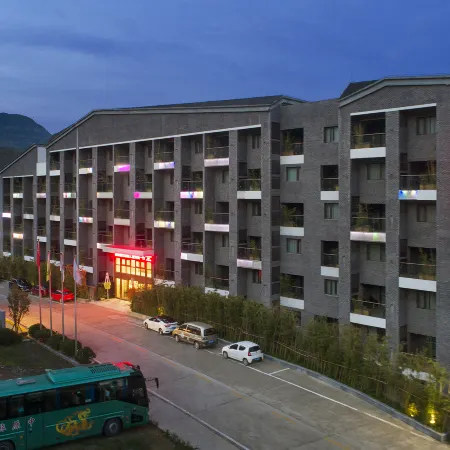Rain Wood Town Hotel Resort of Yuntai Mountain