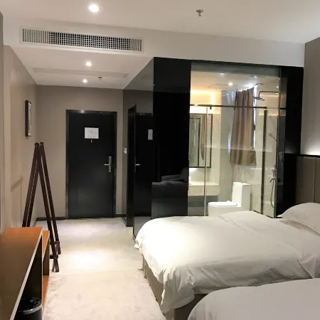Yangchun Shenghua Hotel