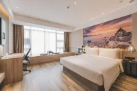 Atour Hotel (Puning High Speed Railway Station) Hotel a Puning