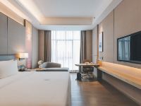 深圳西丽创新谷亚朵酒店 - 高级大床房