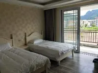 Xinchang Yunqi Small Building House - Farmhouses