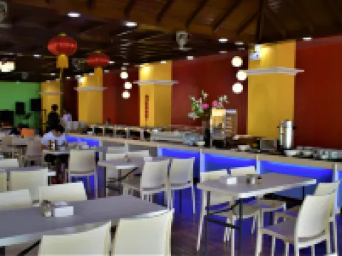 ゴールデン フェニックス ホテル ボラカイ ボラカイ島のホテル