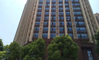 Chongqing Hailan Hotel (University Town Vocational College of Electronic Engineering)