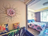 Yangshuo West Street Yanbang American Family Apartment (Yangshuo West Street Shop)