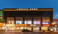 Lavande Hotel (Kunshan High-speed Railway South Station Yushan Square Metro Station) - Parkplatz