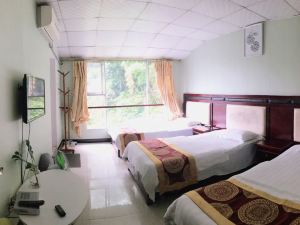 Qingyinge Dongjin Hostel