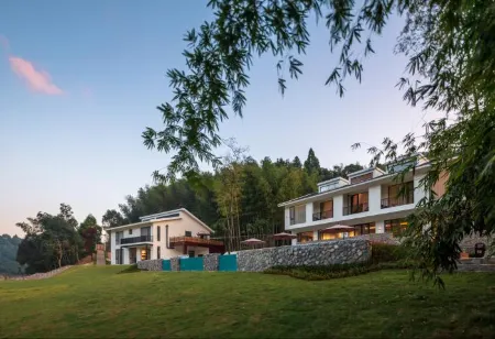 Huyue Ruian Shengjing Zuoshe Boutique Homestay Отели рядом с достопримечательностью «Caocun Port»