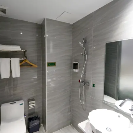 Xilinger Hotel ( Dongxing Hezhou Road)