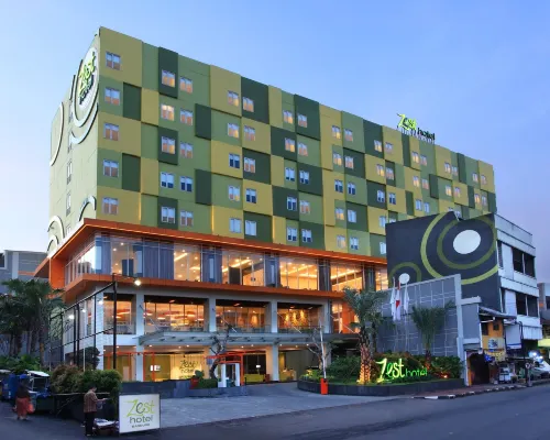 Zest Sukajadi Bandung by Swiss-Belhotel International Hotel dekat (pusat perbelanjaan) Paris van Java