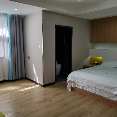 Fuyang romantic holiday hotel