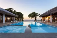 Ocean’s Edge Resort Hotel di Romblon