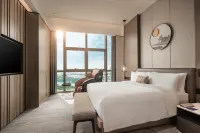 DoubleTree by Hilton Suzhou Wujiang Hotels near Tongli Lake