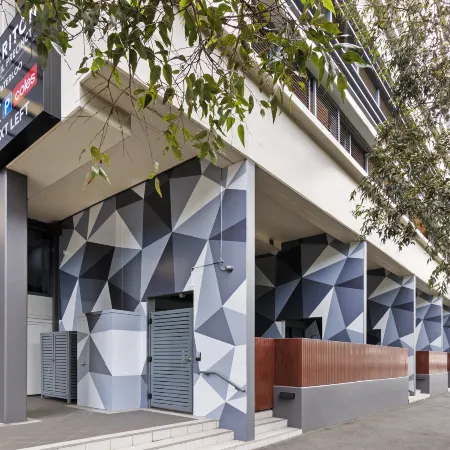 Meriton Suites Waterloo