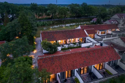 Yiyi Zhenxuan Hostel Hotels near Chongmingxian Zhenhai Temple