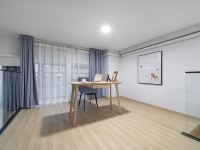 美橙酒店(武汉光谷科技会展中心店) - 美悦复式双床棋牌套房