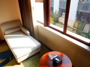 둥하이 핫 스프링 호텔