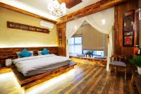Rooftop Flower Stream Ink B&B - บริการรถรับส่ง