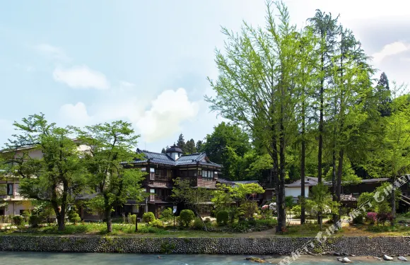 嵐渓荘旅館