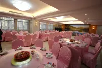 Donghu Hotel Hotels in Shouning