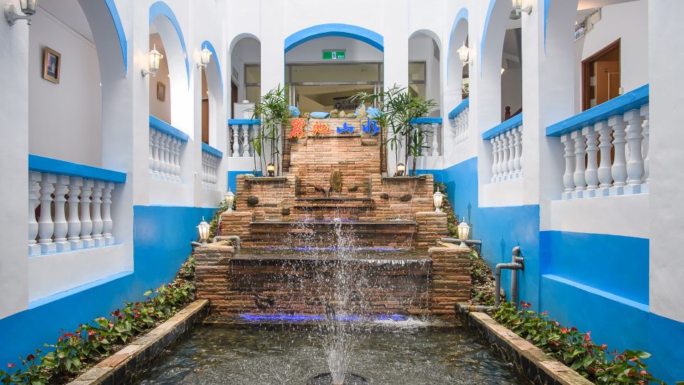 Li Chih Thanl Thuei Hot Spring & Resort