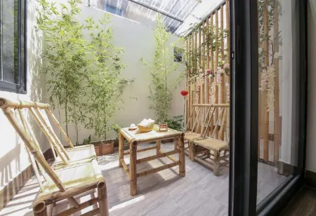 Heshe Inn (Chaozhou Old Town Paifang Street Guangji Bridge) Отели рядом с достопримечательностью «Memorial Temple of Han Yu»