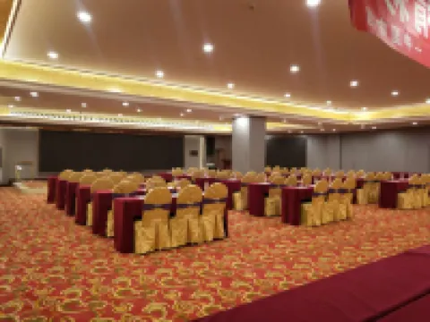 Vienna International Hotel (Shenzhen Cooperation Zone)