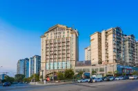 Banshan Hotel (Wanda Plaza in Kaili City Center) Hotels near Qian Dongnan Miaozu Dongzu Zizhizhou Guoying Linchang Huahui Base