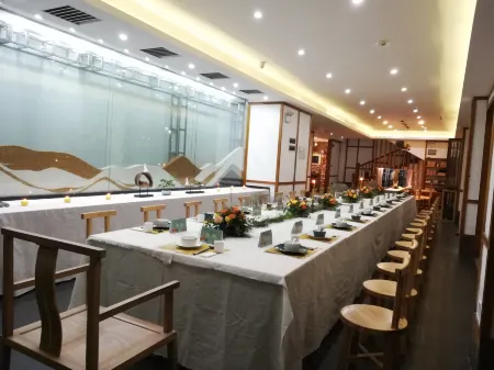 Danxia Yinxiang Chain Inn (Daxiashan Chanyu) Отели рядом с достопримечательностью «Zhanglao Peak»