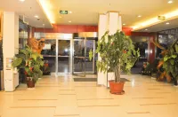 Pingdu Hongzhe Hotel (Pingdu Tianjin Road)