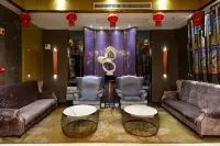 Tianhai Hotel (Jiujiang The Second Yangtze River Bridge Harbor)