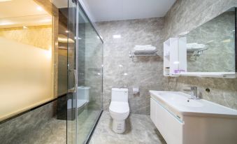 Longchuan Yuze Hotel