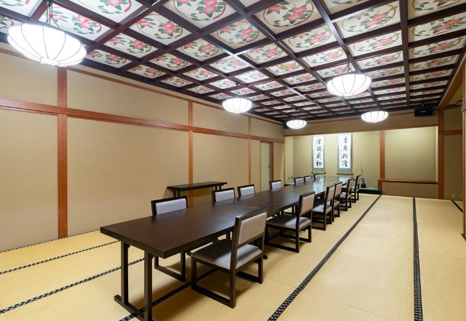 Hanatsubaki Over view