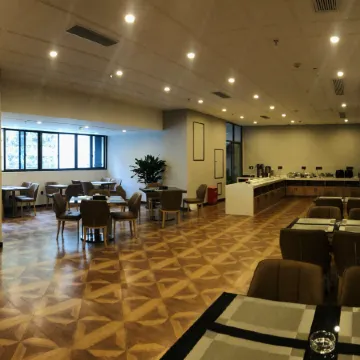 Sanshan Boyue Hotel