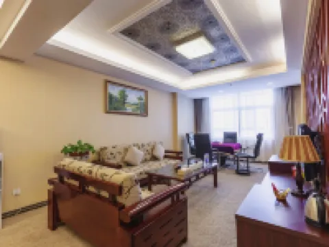 Minghao Holiday Hotel (Pingdingshan Kaiyuan Road Pedestrian Street) Hoteles en Pingdingshan