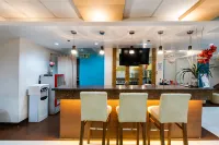 فيستيف هوتل ماكاتي