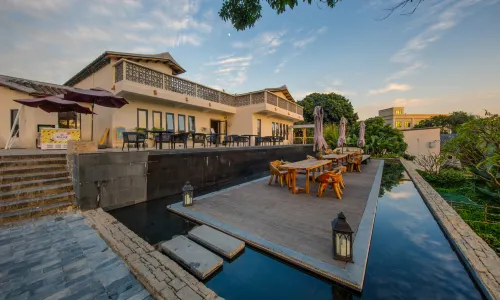 秋長谷里美願村