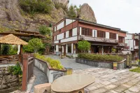 BenShe Inn - Inns