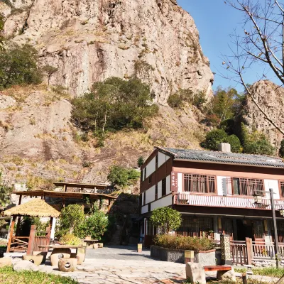 BenShe Inn Hotels near The Jingming Valley Scenic Area of Yandang Mountains