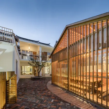 Heritage Villas Zhouzhuang Отели рядом с достопримечательностью «Shen Wansan’s Water Mound»