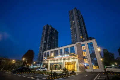 Lavande Hotel (Wuhan Jinyin Lake University of Light Industry) Hotels near 永旺梦乐城（武汉金银潭店）