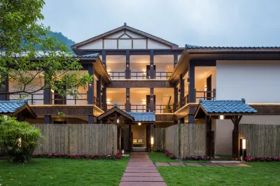 Chengdu Howard Johnson Huashuiwan Hot Springs Resort Отели рядом с достопримечательностью «Горячая Источники 1-й деревни Цуй Ван»