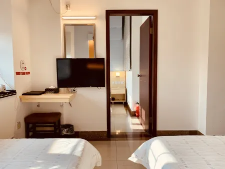 Fengju Business Hotel (Hourui Metro Station, Shenzhen Airport)