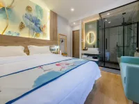WUYUE HAPPY LANE HOSTEL Hotels near Dacien Temple