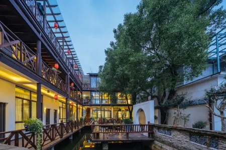 Floral Hotel · Pin Shan Jurong