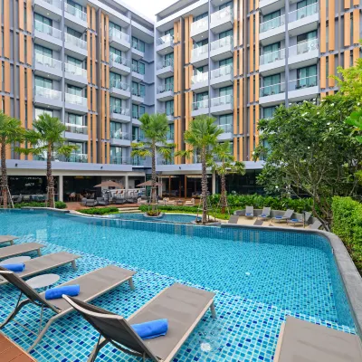 Hotel Amber Pattaya Отели рядом с достопримечательностью «Xzyte (Эксайт) Дискотек»